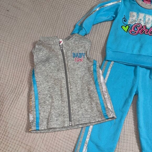 👕24m baby girl 3 piece outfit - Picture 2 of 6
